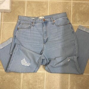 Universal Thread Light Blue Boyfriend Jeans 8/29